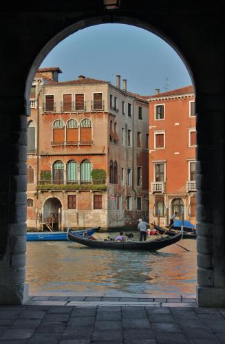 Venice, Gondolier 